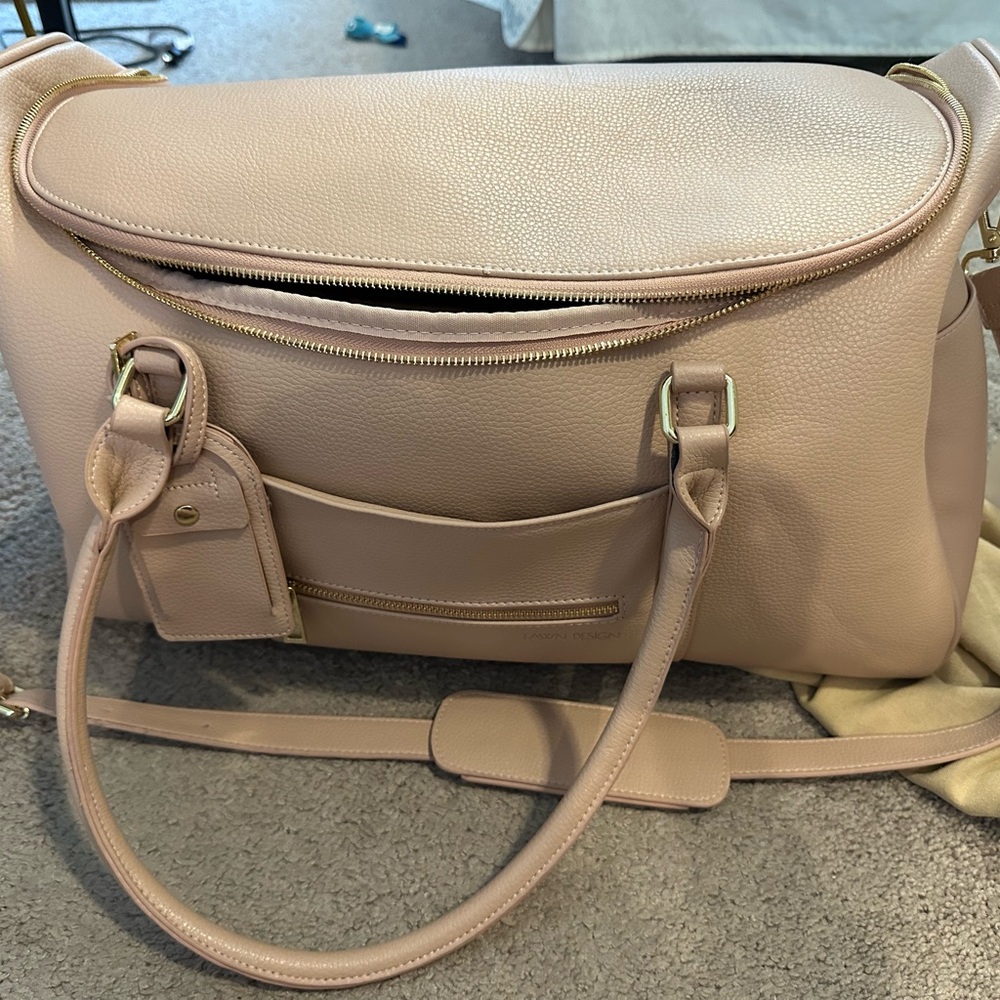 Fawn Design Weekender